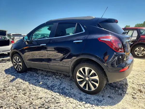 KL4CJESM9NB510361 2022 BUICK ENCORE - Image 2