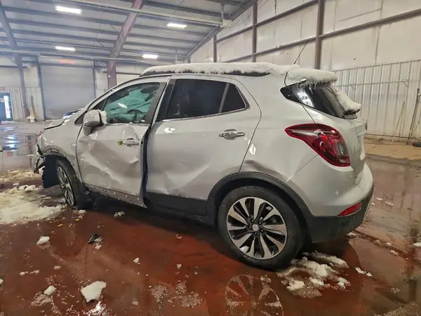 KL4CJESM9NB519190 2022 BUICK ENCORE - Image 2