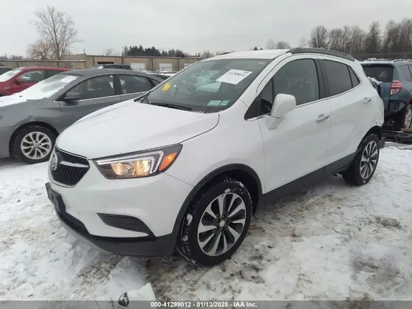 KL4CJESM9NB568275 2022 BUICK ENCORE - Image 2