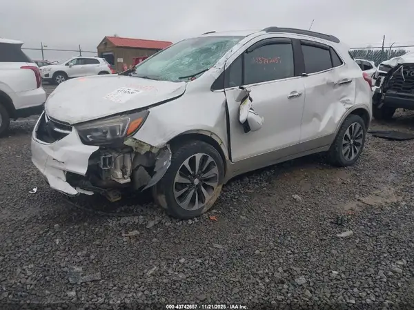KL4CJFSB2HB031126 2017 BUICK ENCORE - Image 2