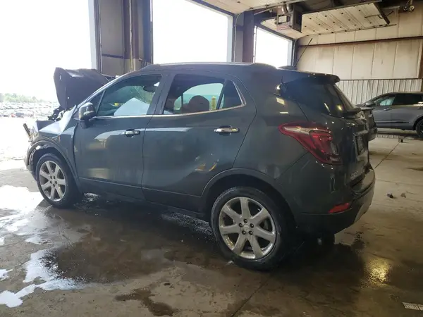 KL4CJFSB2JB705877 2018 BUICK ENCORE - Image 2