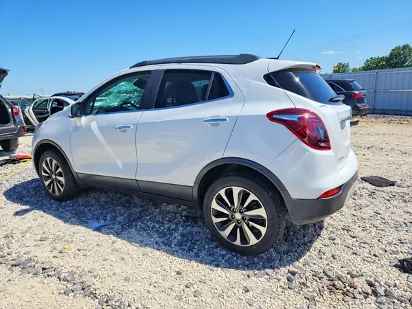 KL4CJFSB3JB667494 2018 BUICK ENCORE - Image 2