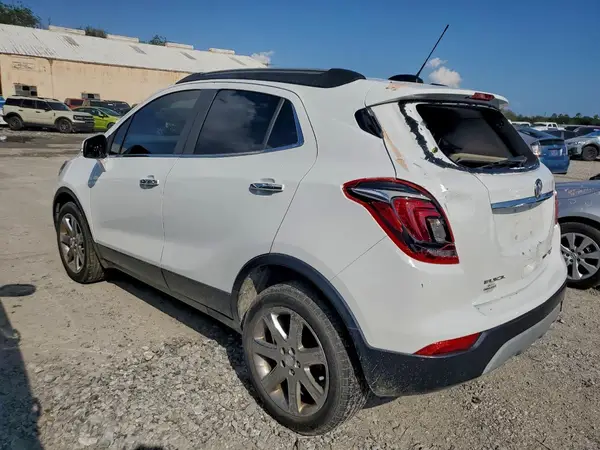 KL4CJFSB6JB521543 2018 BUICK ENCORE - Image 2