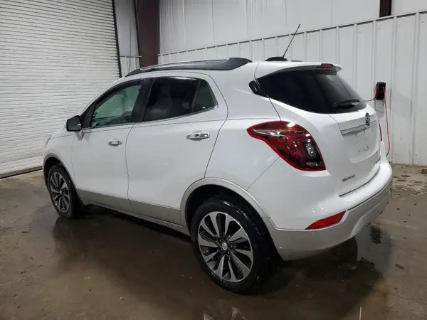 KL4CJFSB8HB104306 2017 BUICK ENCORE - Image 2