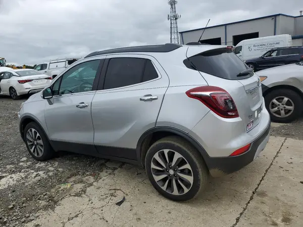 KL4CJFSB8JB585440 2018 BUICK ENCORE - Image 2