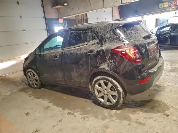 KL4CJFSBXJB590915 2018 BUICK ENCORE - Image 2