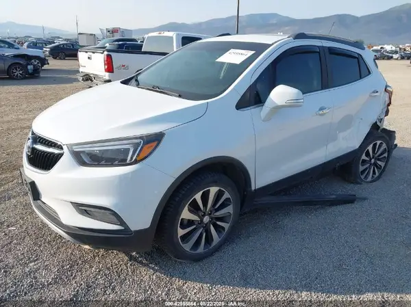 KL4CJGSB0JB533564 2018 BUICK ENCORE - Image 2