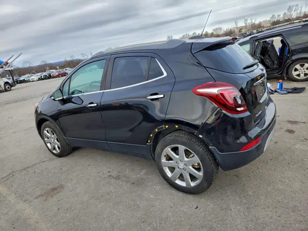 KL4CJGSB1JB668150 2018 BUICK ENCORE - Image 2
