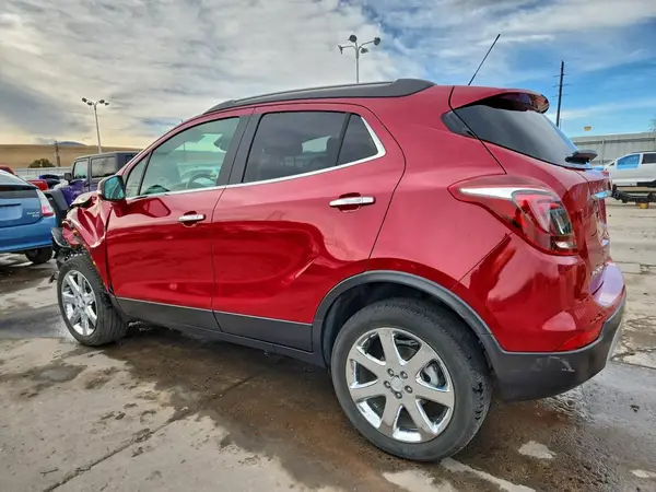 KL4CJGSB4JB598885 2018 BUICK ENCORE - Image 2
