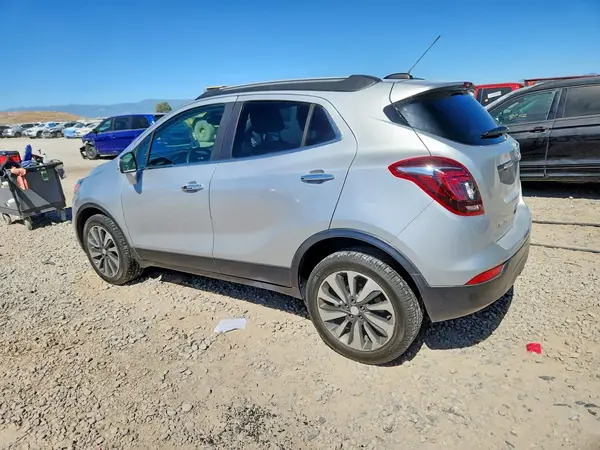 KL4CJGSB7JB537174 2018 BUICK ENCORE - Image 2