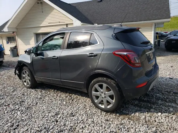 KL4CJGSB7JB560275 2018 BUICK ENCORE - Image 2