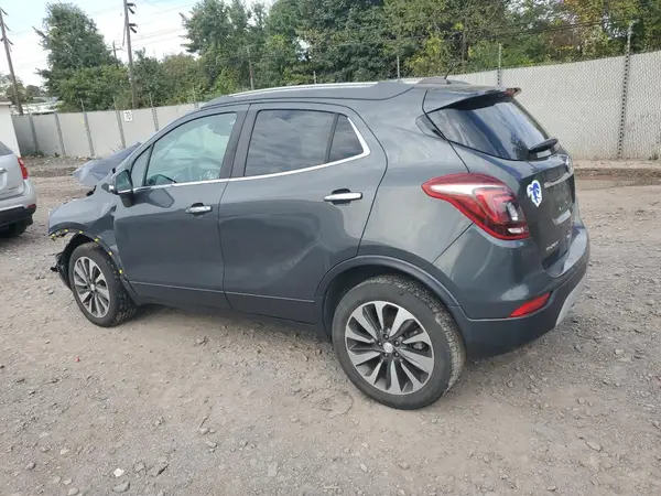 KL4CJGSB8JB551519 2018 BUICK ENCORE - Image 2