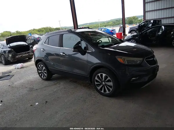 KL4CJGSB8JB560687 2018 BUICK ENCORE - Image 1