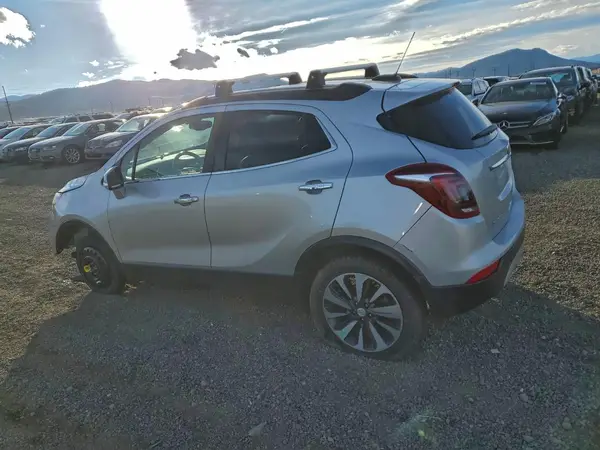 KL4CJGSB8JB634755 2018 BUICK ENCORE - Image 2
