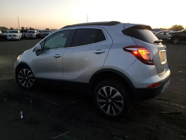 KL4CJGSB8LB037205 2020 BUICK ENCORE - Image 2