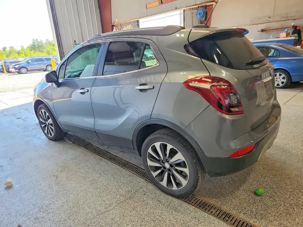 KL4CJGSM6KB916881 2019 BUICK ENCORE - Image 2