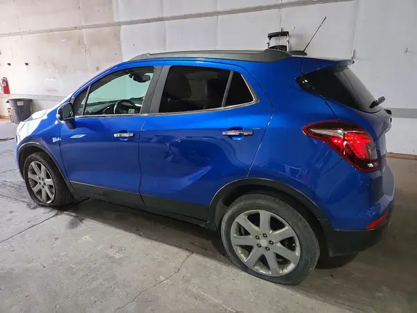 KL4CJGSM8HB120755 2017 BUICK ENCORE - Image 2