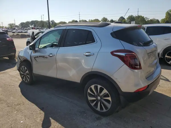 KL4CJGSM8JB582299 2018 BUICK ENCORE - Image 2