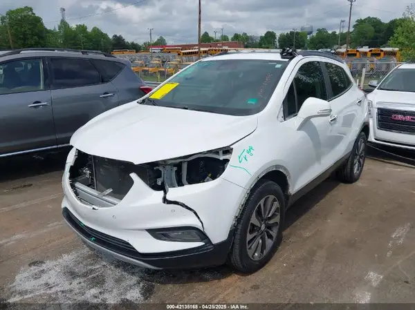 KL4CJHSB3JB608151 2018 BUICK ENCORE - Image 2