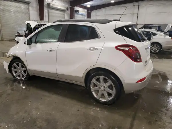 KL4CJHSB6HB030122 2017 BUICK ENCORE - Image 2