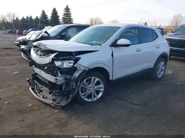 KL4MMBS20MB040552 2021 BUICK ENCORE GX - Image 2