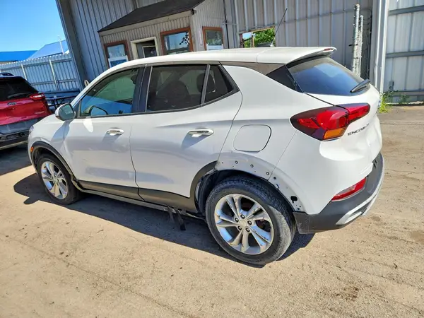 KL4MMBS21LB099561 2020 BUICK ENCORE - Image 2