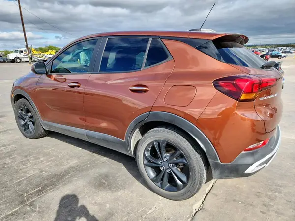 KL4MMBS22MB122833 2021 BUICK ENCORE GX - Image 2