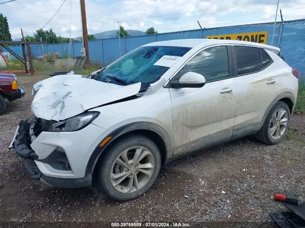 KL4MMBS22MB156917 2021 BUICK ENCORE GX - Image 2