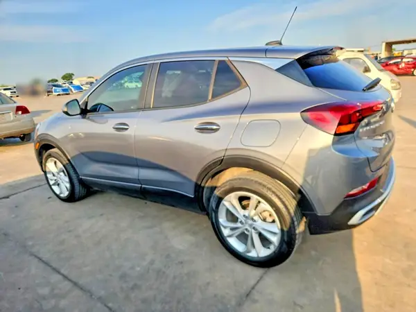 KL4MMBS22MB236358 2021 BUICK ENCORE - Image 2