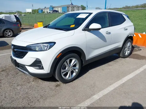 KL4MMBS22PB134758 2023 BUICK ENCORE GX - Image 2