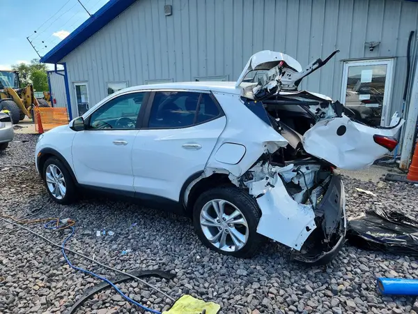 KL4MMBS23LB086987 2020 BUICK ENCORE - Image 2