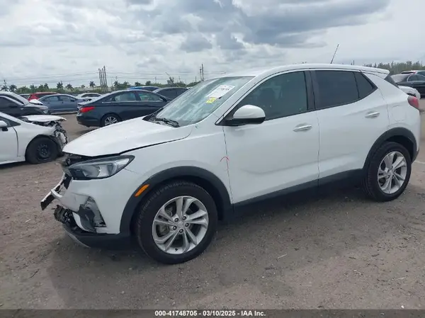 KL4MMBS23LB101942 2020 BUICK ENCORE GX - Image 2