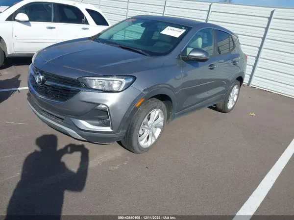 KL4MMBS23MB057247 2021 BUICK ENCORE GX - Image 2