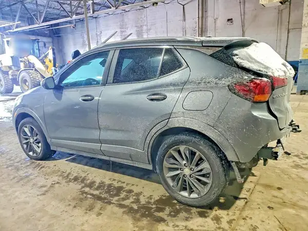 KL4MMBS23NB086409 2022 BUICK ENCORE GX - Image 2