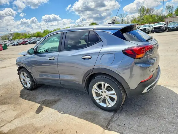 KL4MMBS23NB110269 2022 BUICK ENCORE - Image 2