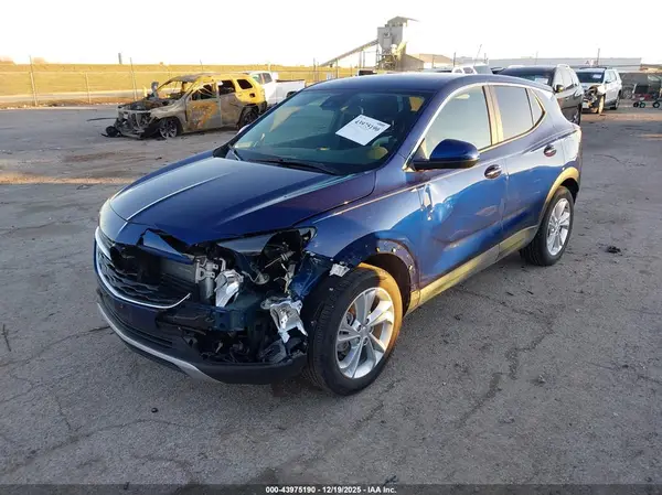 KL4MMBS23PB126863 2023 BUICK ENCORE GX - Image 2