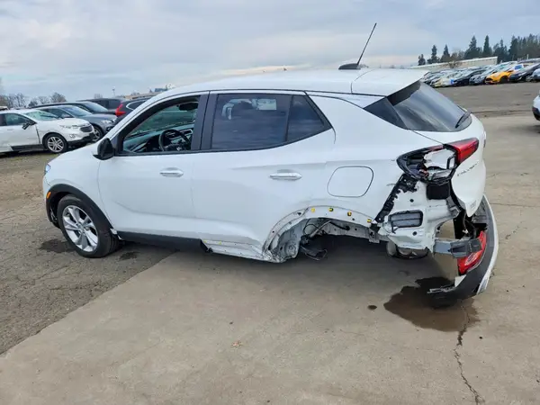 KL4MMBS23PB147390 2023 BUICK ENCORE - Image 2