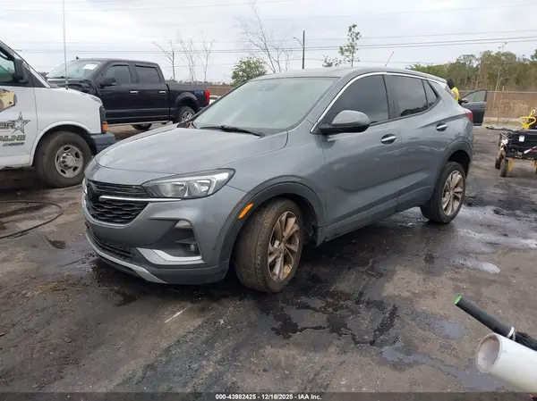 KL4MMBS24LB135355 2020 BUICK ENCORE GX - Image 2