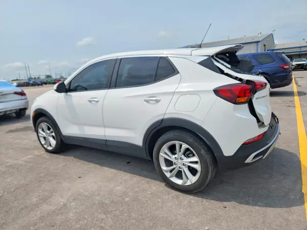 KL4MMBS24MB179826 2021 BUICK ENCORE - Image 2