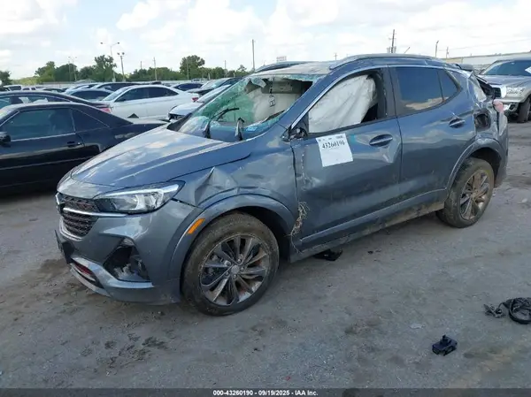 KL4MMBS25MB063860 2021 BUICK ENCORE GX - Image 2