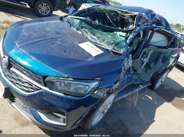 KL4MMBS25MB106464 2021 BUICK ENCORE GX - Image 2