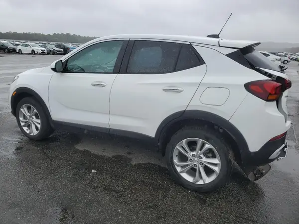 KL4MMBS25NB122696 2022 BUICK ENCORE GX - Image 2
