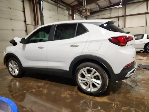 KL4MMBS25PB135113 2023 BUICK ENCORE - Image 2