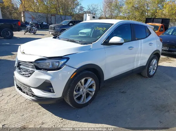 KL4MMBS27MB043660 2021 BUICK ENCORE GX - Image 2