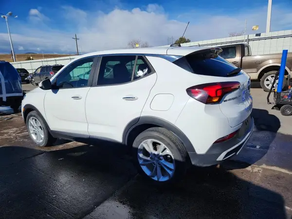 KL4MMBS27MB050673 2021 BUICK ENCORE GX - Image 2