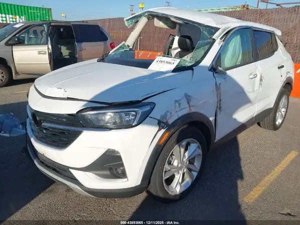 KL4MMBS27MB130393 2021 BUICK ENCORE GX - Image 2
