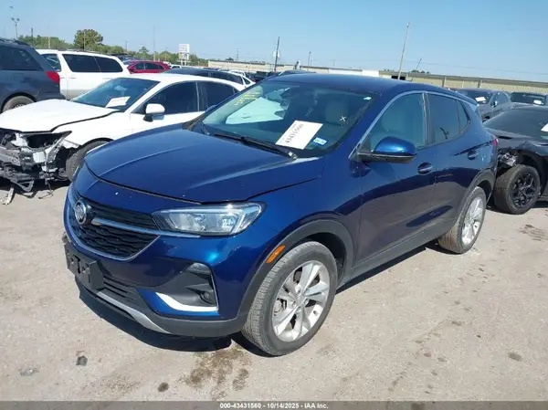 KL4MMBS27NB105222 2022 BUICK ENCORE GX - Image 2