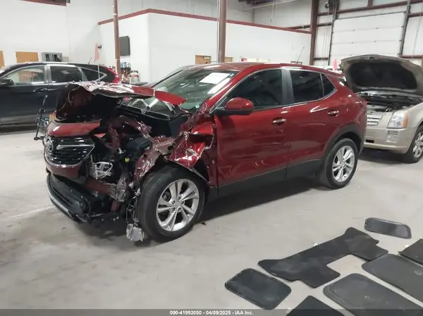 KL4MMBS27NB117726 2022 BUICK ENCORE GX - Image 2