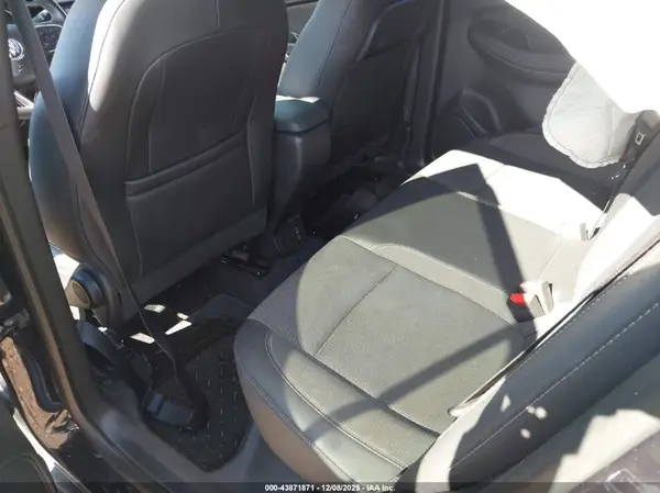 KL4MMBS28MB120794 2021 BUICK ENCORE GX - Image 8