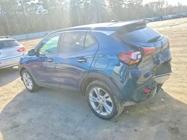KL4MMBS28MB135506 2021 BUICK ENCORE - Image 2